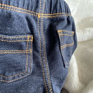 Carter’s Baby stretchy Jean unisex 9M